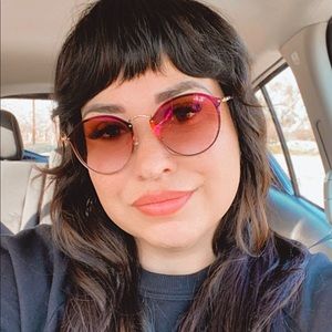 Meet your Posher, Angie